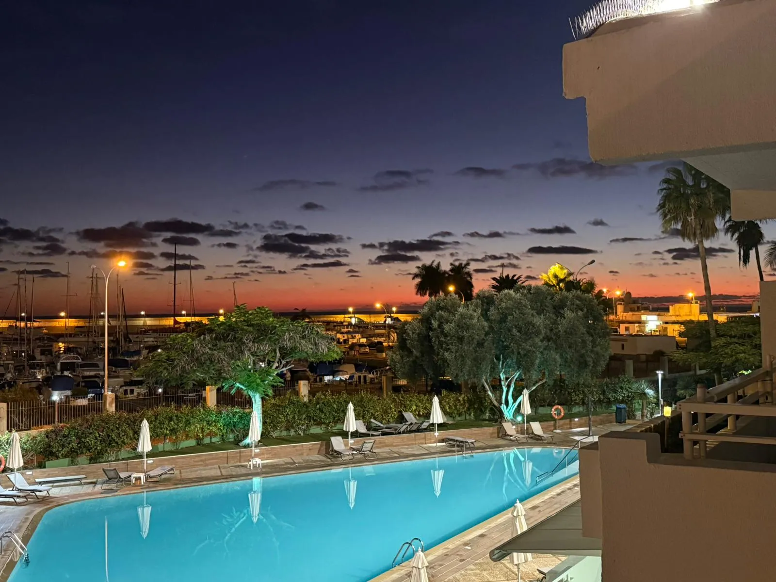 Piscina y productos para su mantenimiento